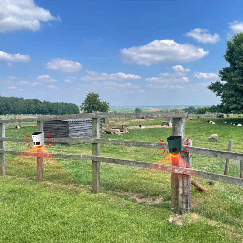 13 Lyd Bevægelsessensor Alarm Soldrevet Dyreafviser med LED Blinkende Lys