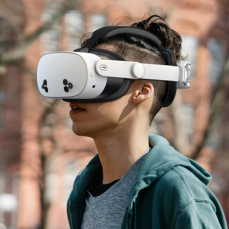 Meta Quest 3S -sarjaan, jossa on monia erilaisia lisävarusteita - musta