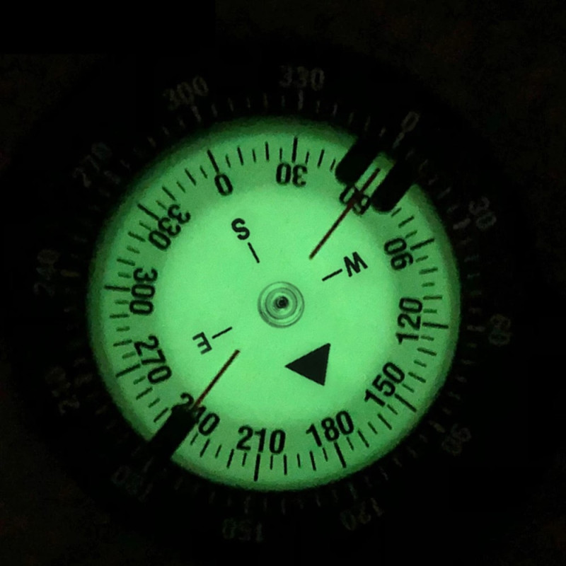 Undervands 50m dykkerkompas Elastisk ledning Vandtæt Scuba Luminous Compass