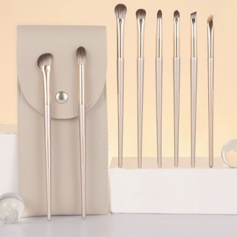 8 stk Øyenskygge børstesett Soft Fiber Eye Makeup - børster+veske