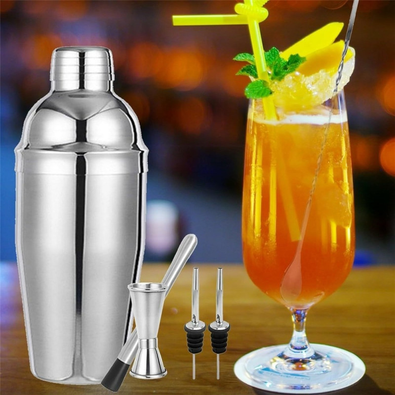 7-osainen cocktail-setti: ravistin, mitta-astia, survin, baarilusikka, kaatonokat, reseptikirja