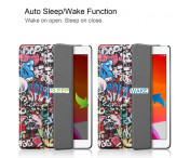 Apple iPad 10.2 Slim fit tri-fold fodral - Graffiti Pattern