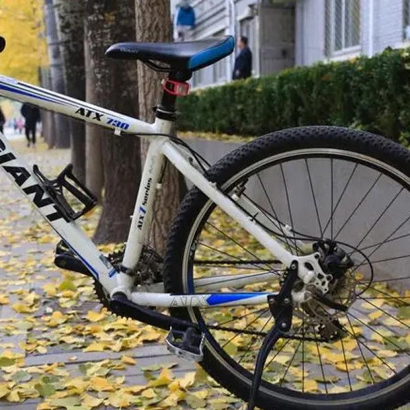 Lukitse varkaudenestopyörän moottoripyörän skootteri turvakaapelilla